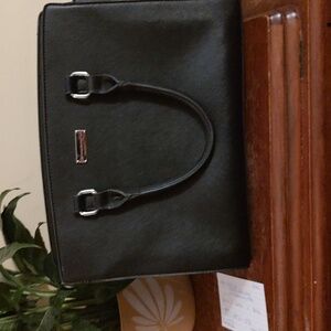 Vintage NY & Co Black and Silvertone Medium Crossbody/Tote